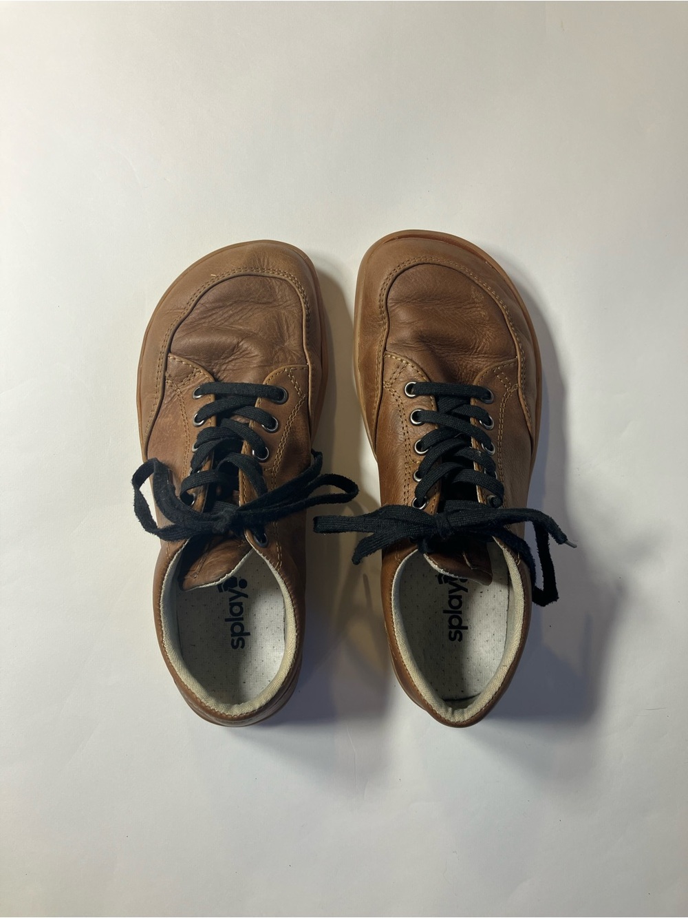 splay Women’s Tan Leather Lace-Up Sneakers